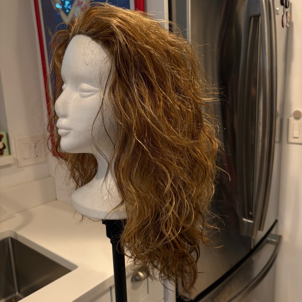 WIG Long Wavy RED Wig! Good condition! Great as hat or Headband Wig. - Picture 4 of 16